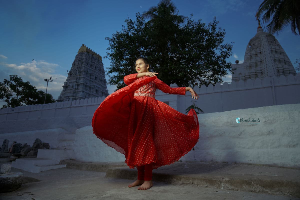 Modeling photography in Nizamabad, Telangana — frame 2 of 25 by Phorish Shoots